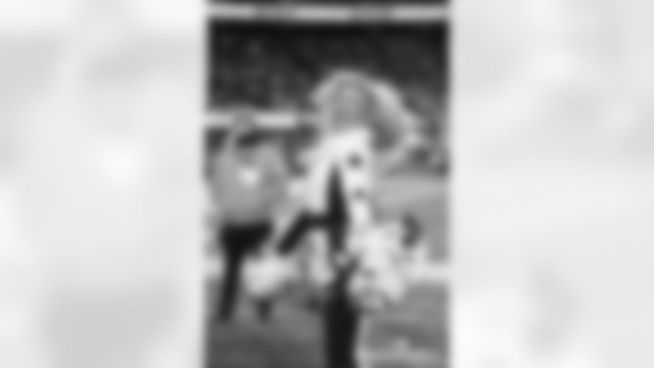 LAC-011126_Darian1272