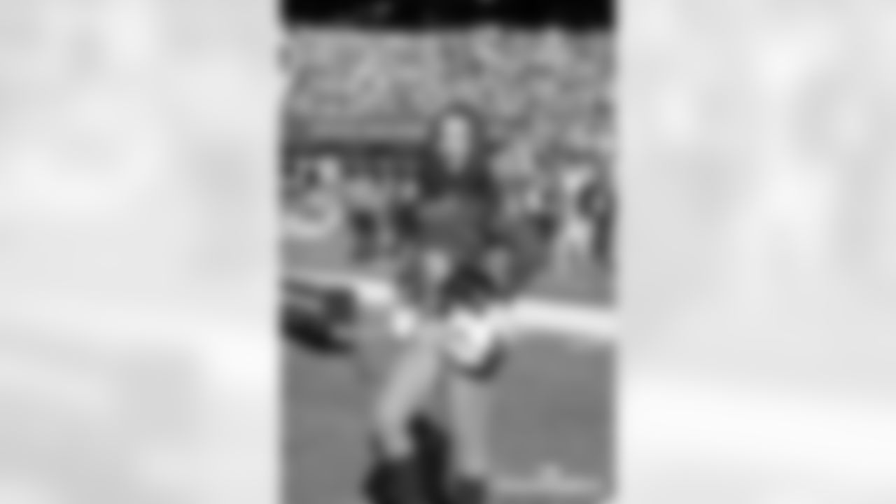 AF-110225_Darian0588