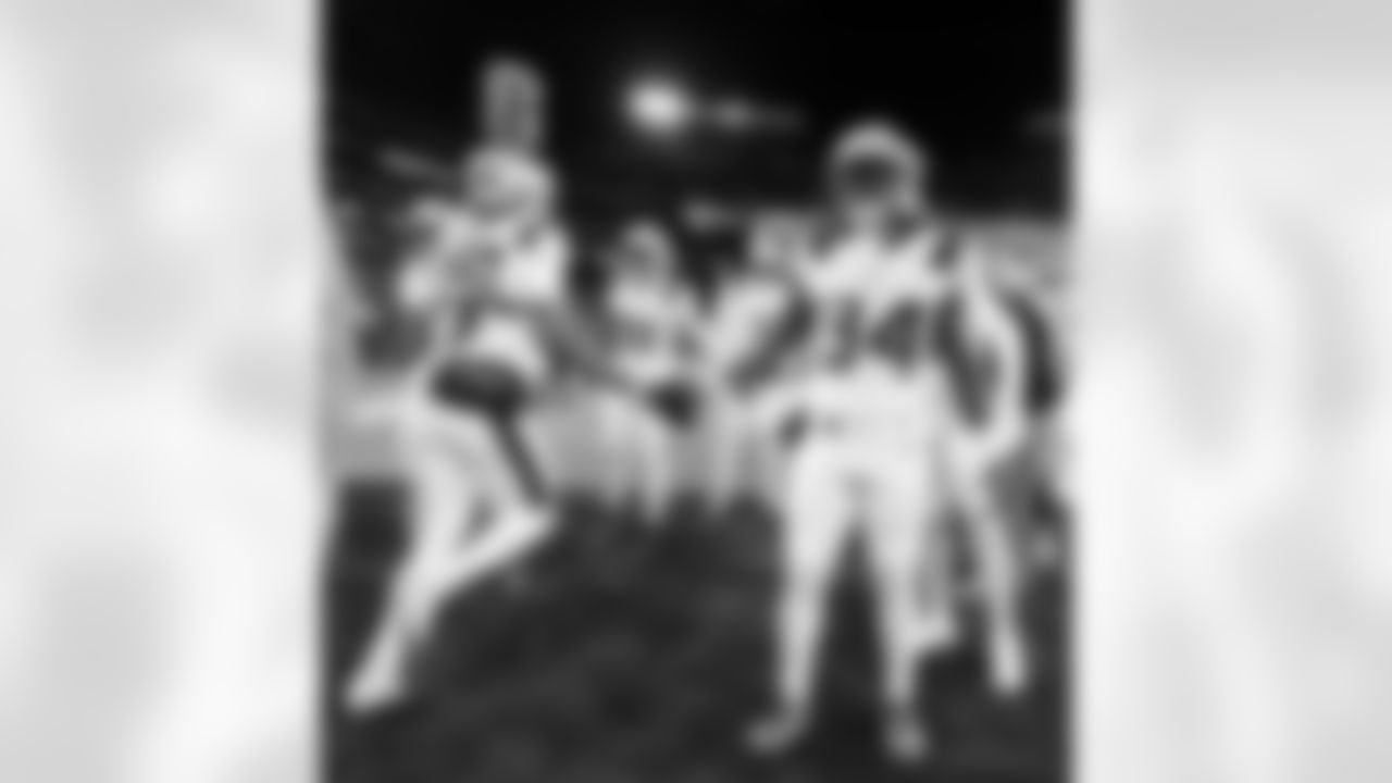 Marte Mapu and D'Ernest Johnson. Photo by Lexi Ehle