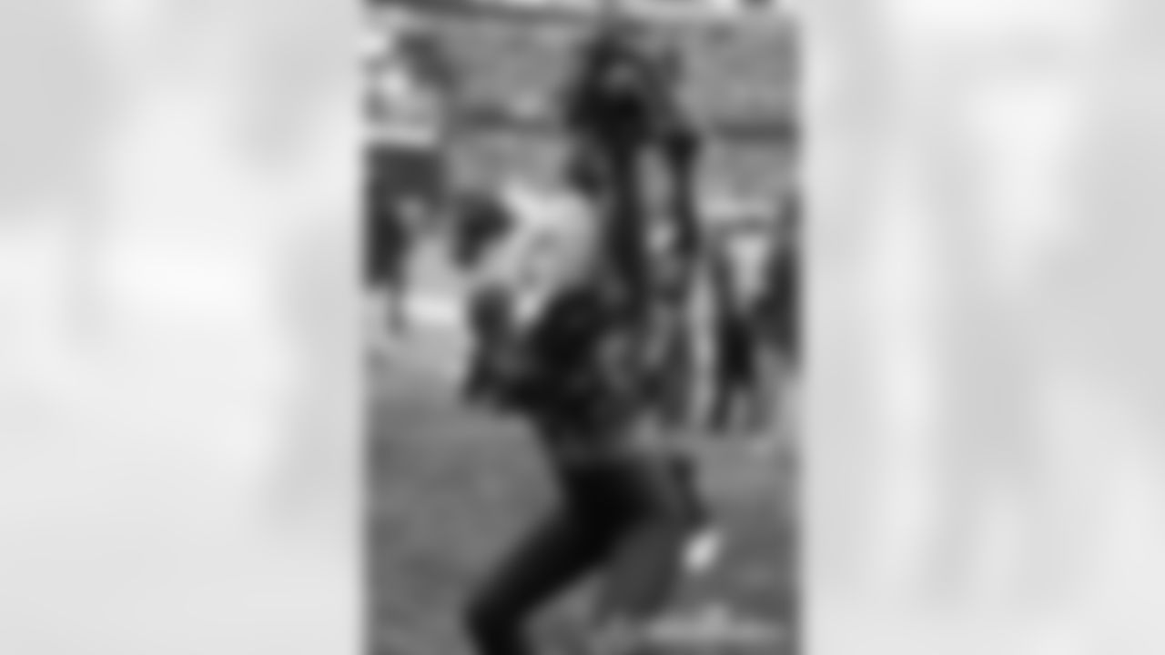 BB-121425-Cheer_Silverman0257