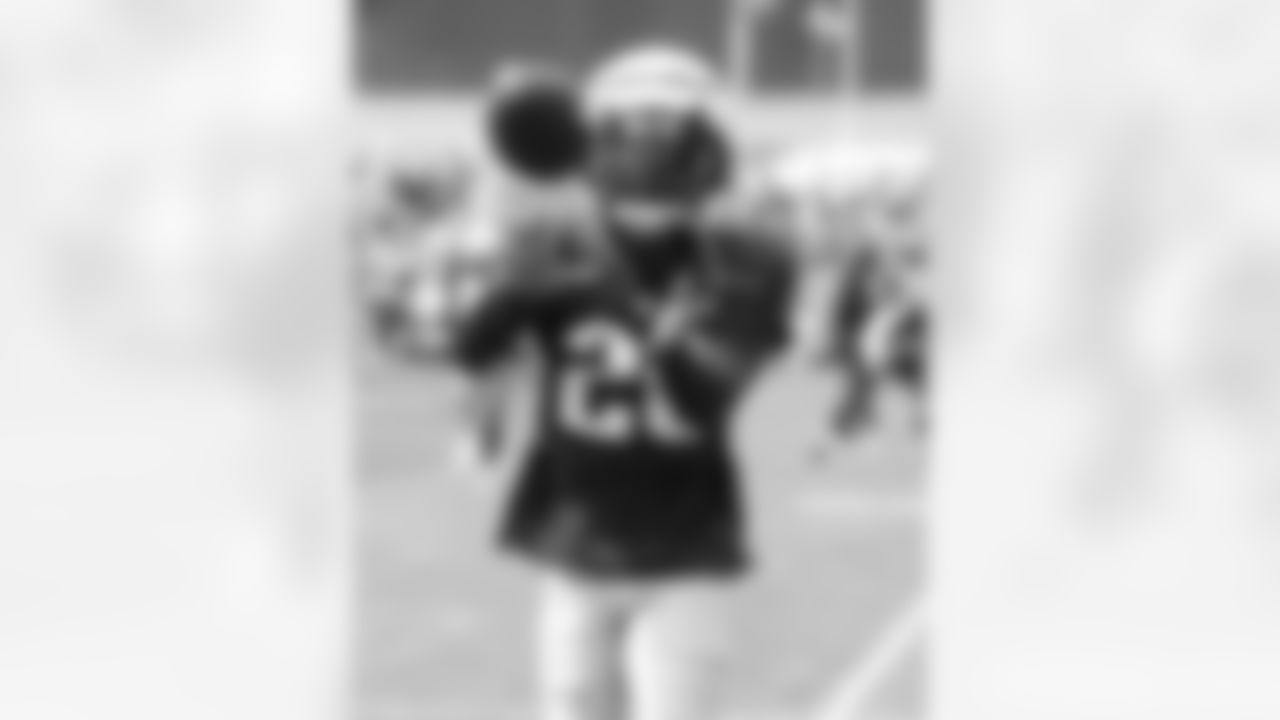 Shaun Wade practices at Patriots Training Camp on July 30, 2024