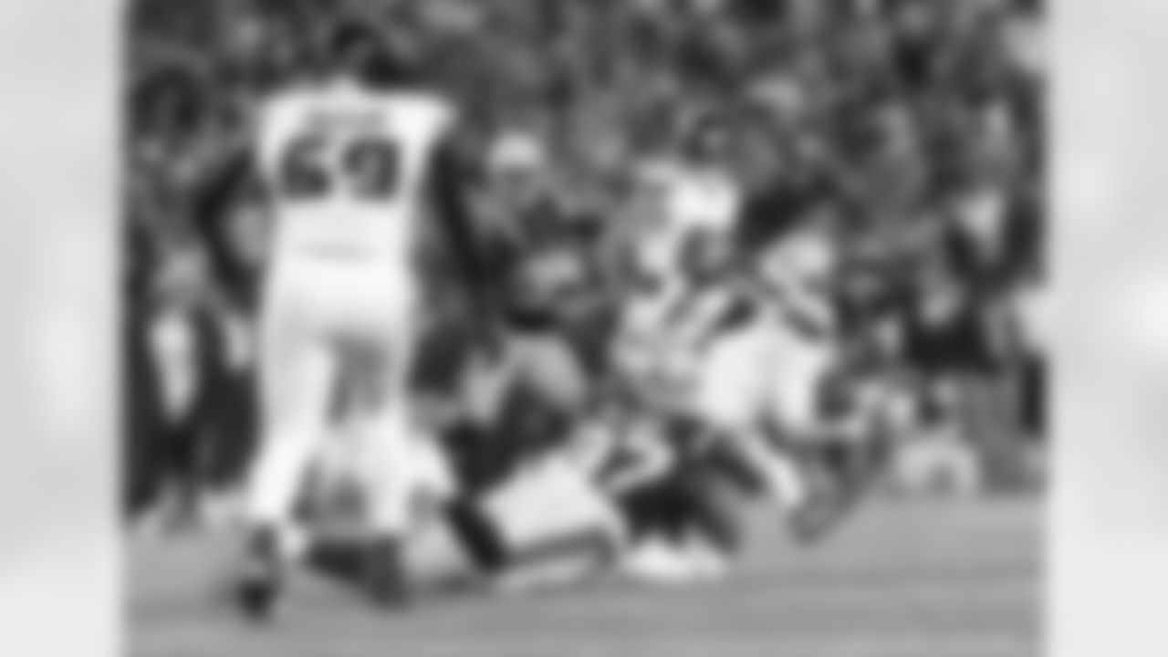 Milton Williams and K'Lavon Chaisson