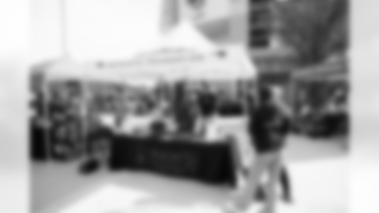 101925-Pawtriots-Tailgate_Ehle0050