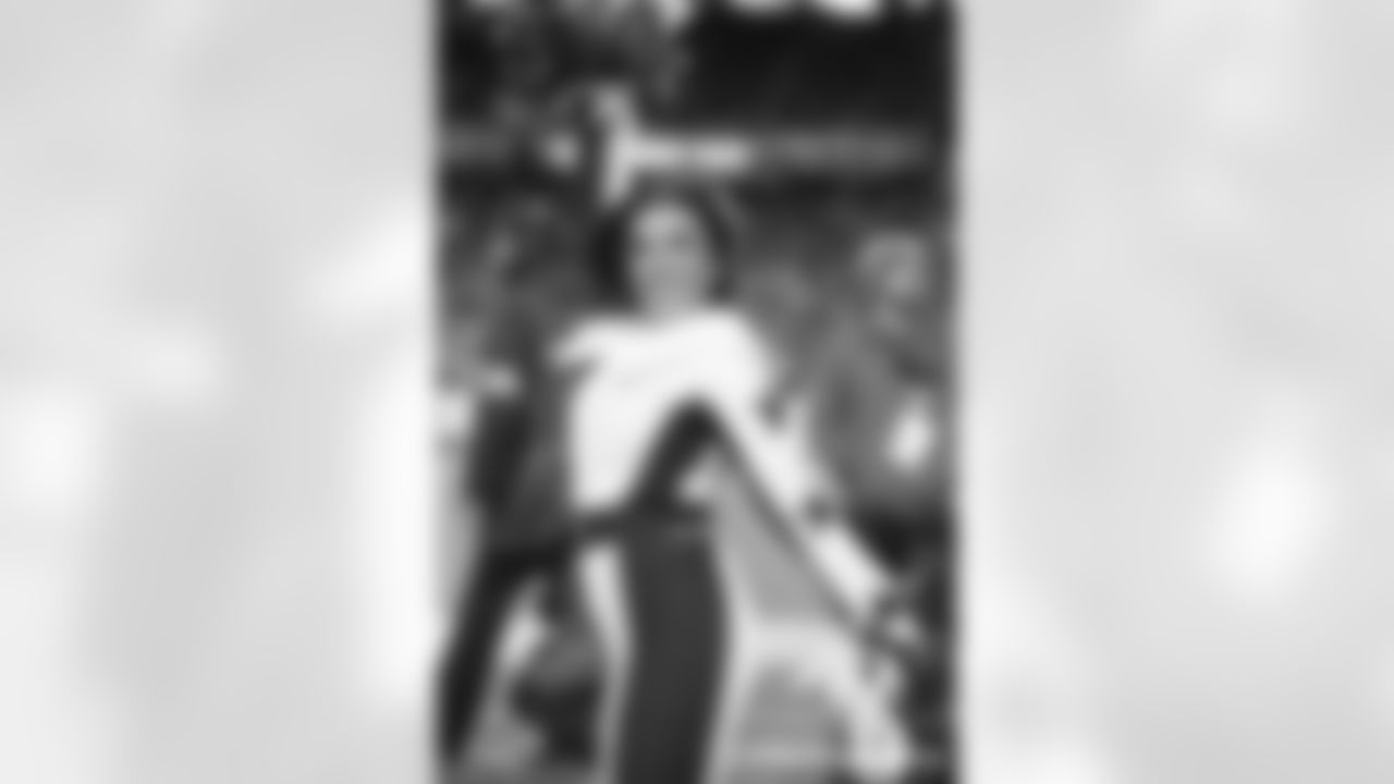 LAC-011126_Darian1446