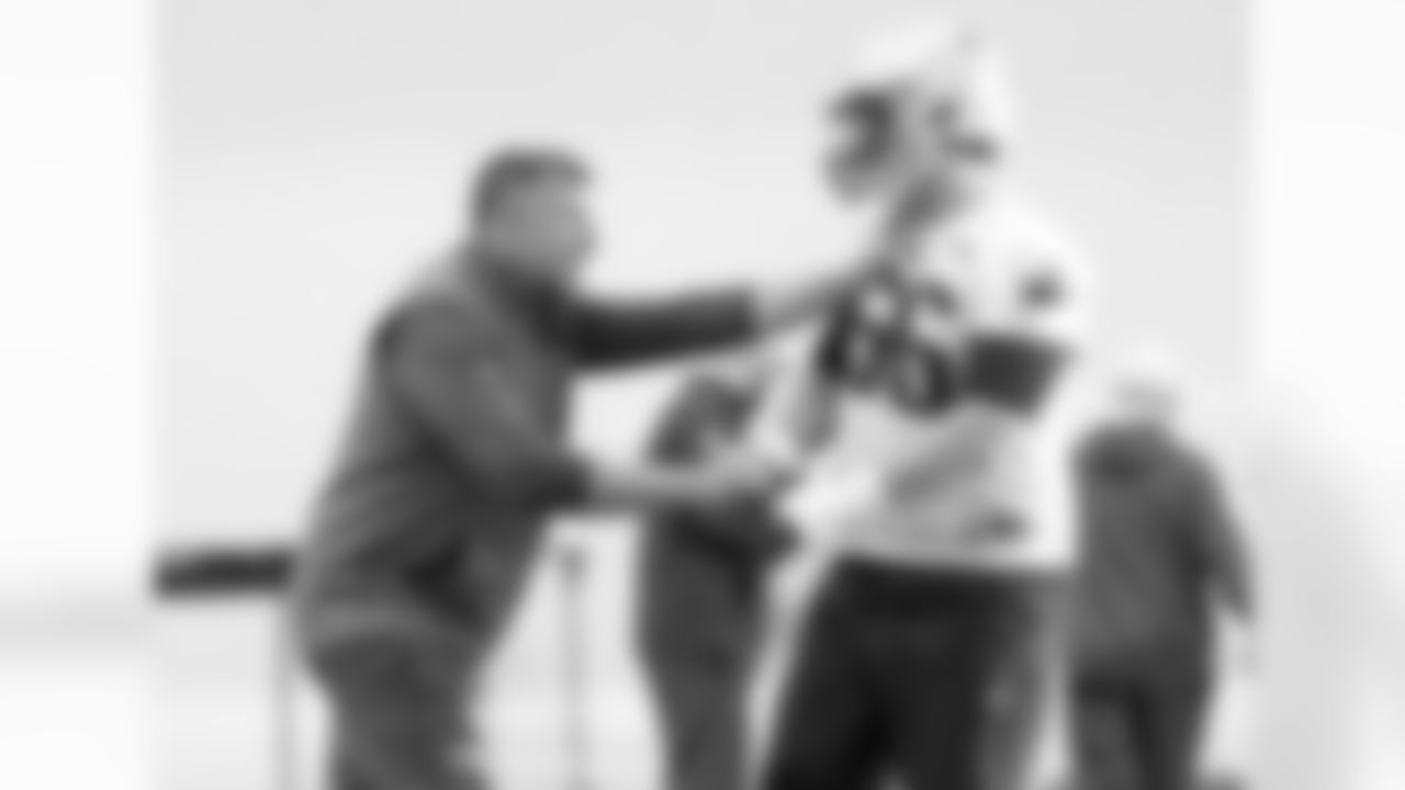 Mike Vrabel and Will Campbell