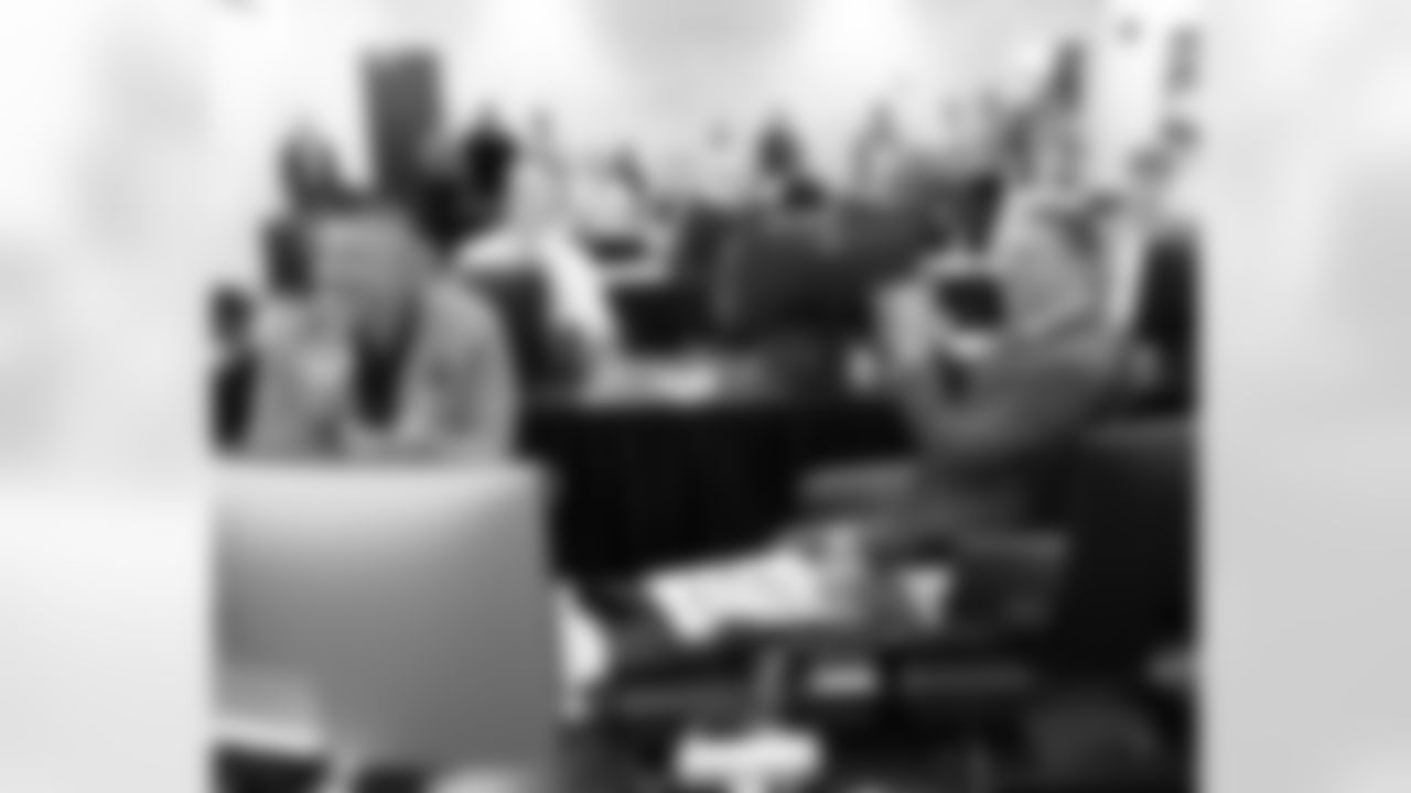 042525-WarRoom_Adler0709