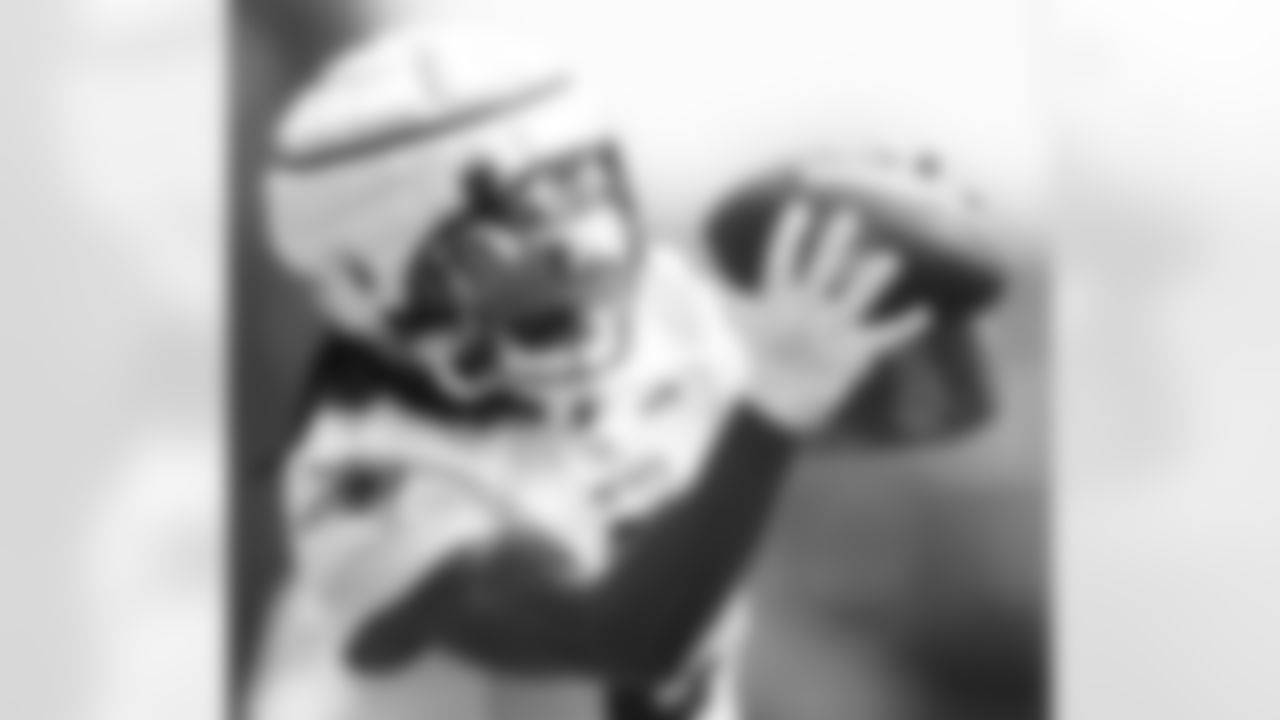 K.J. Osborn practices during Patriots Training Camp on August 1, 2024.