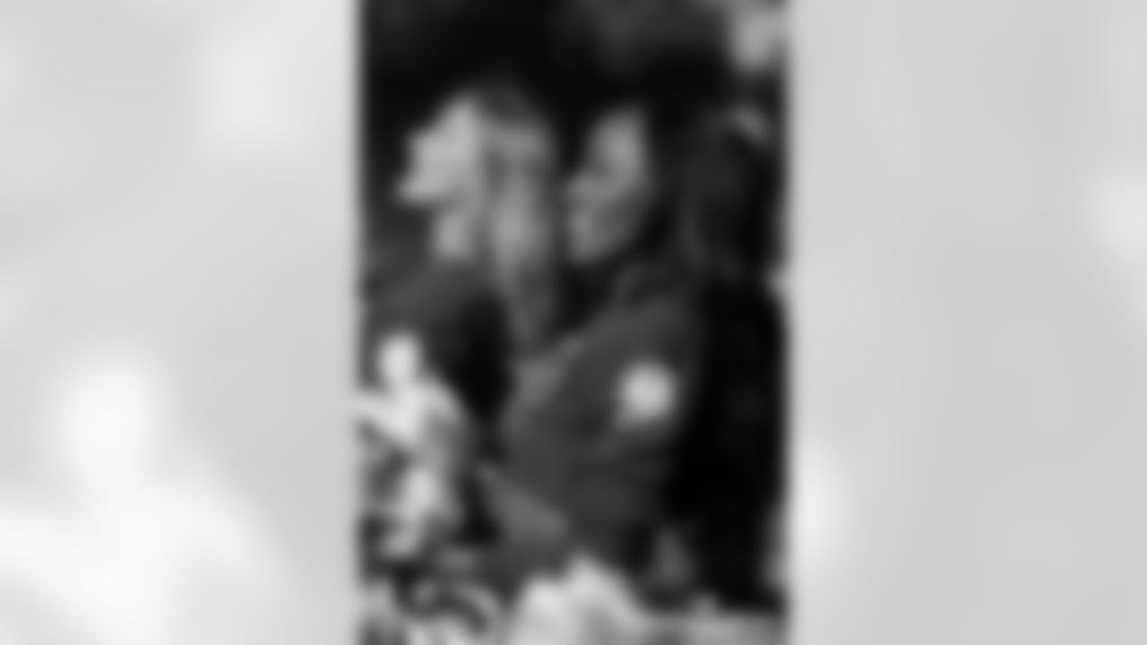 AF-110225-Cheer_Silverman055