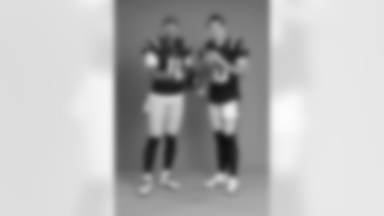 Patriots QB Drake Maye poses during 2025 media day.