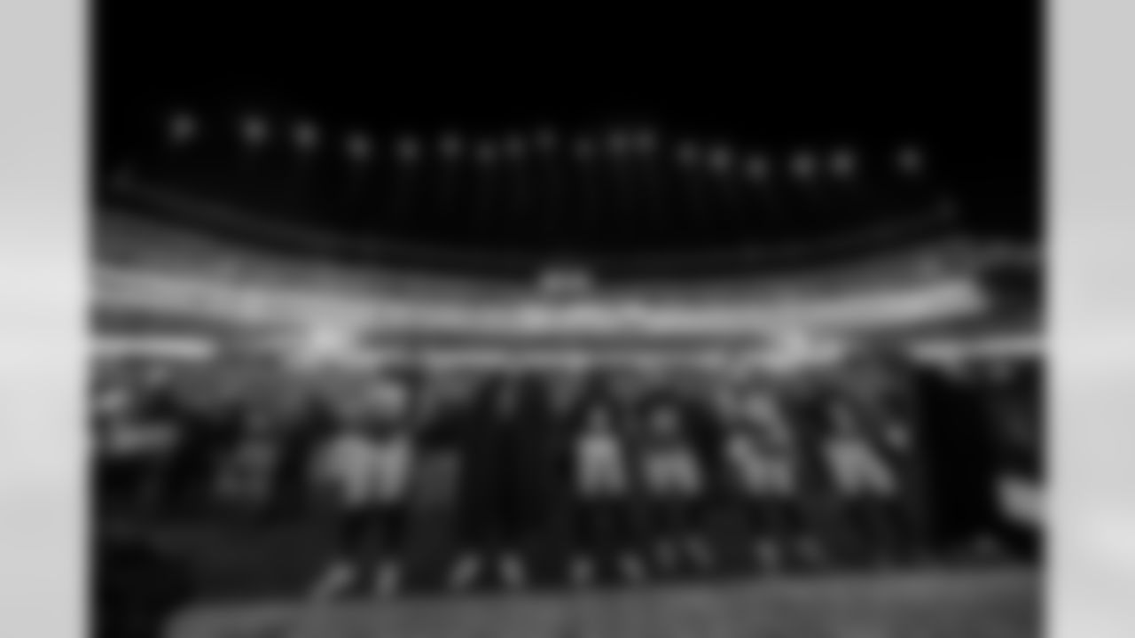 LAC-011126_Adler2719