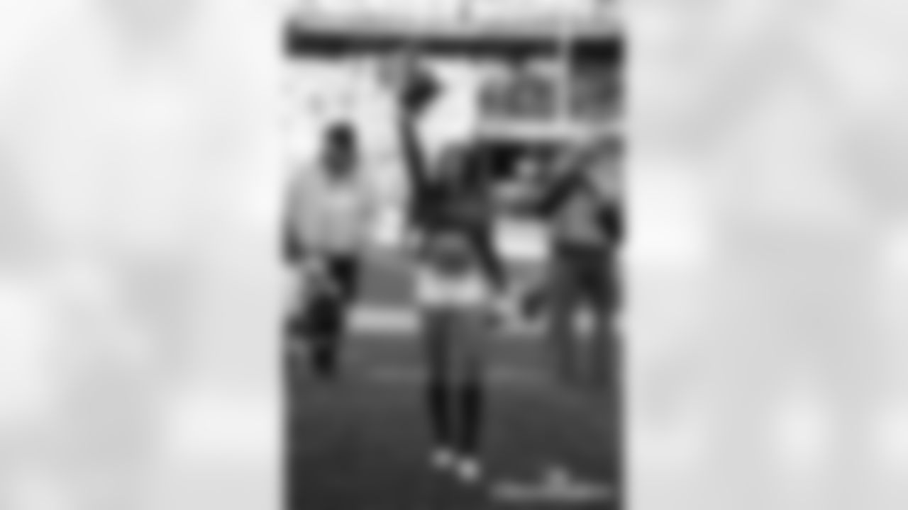 AF-110225-Cheer_Silverman035