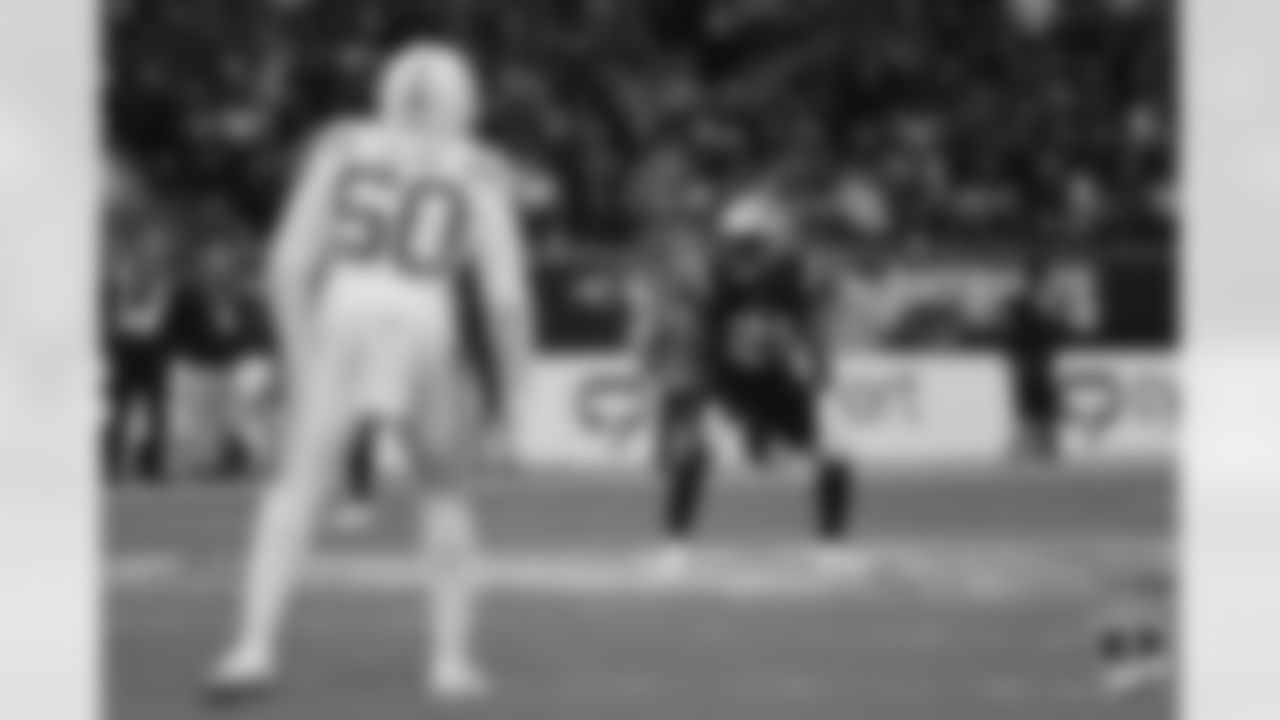 Patriots defensive back Adrian Phillips (21).