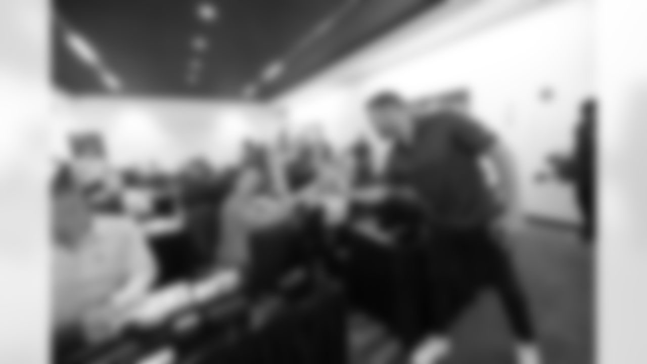 042625-DraftRoom_Adler074
