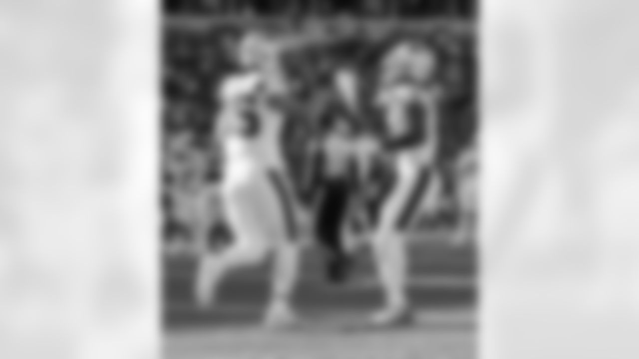 Hunter Henry and Stefon Diggs. Photo by Eric J. Adler