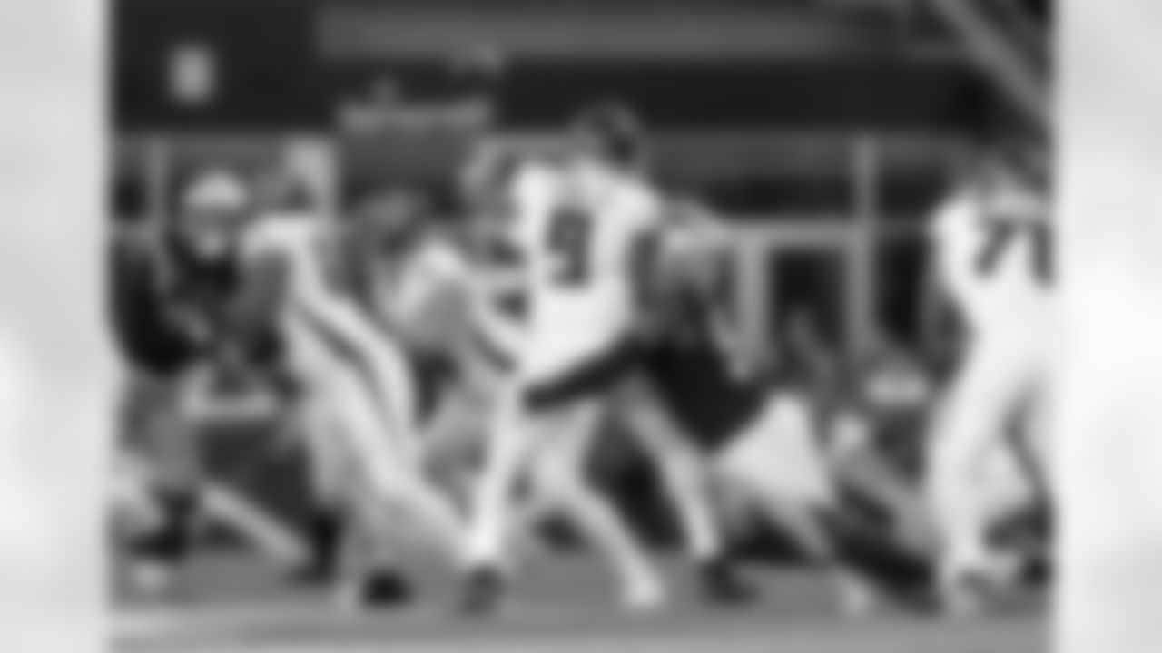 Michael Penix Jr. and Milton Williams