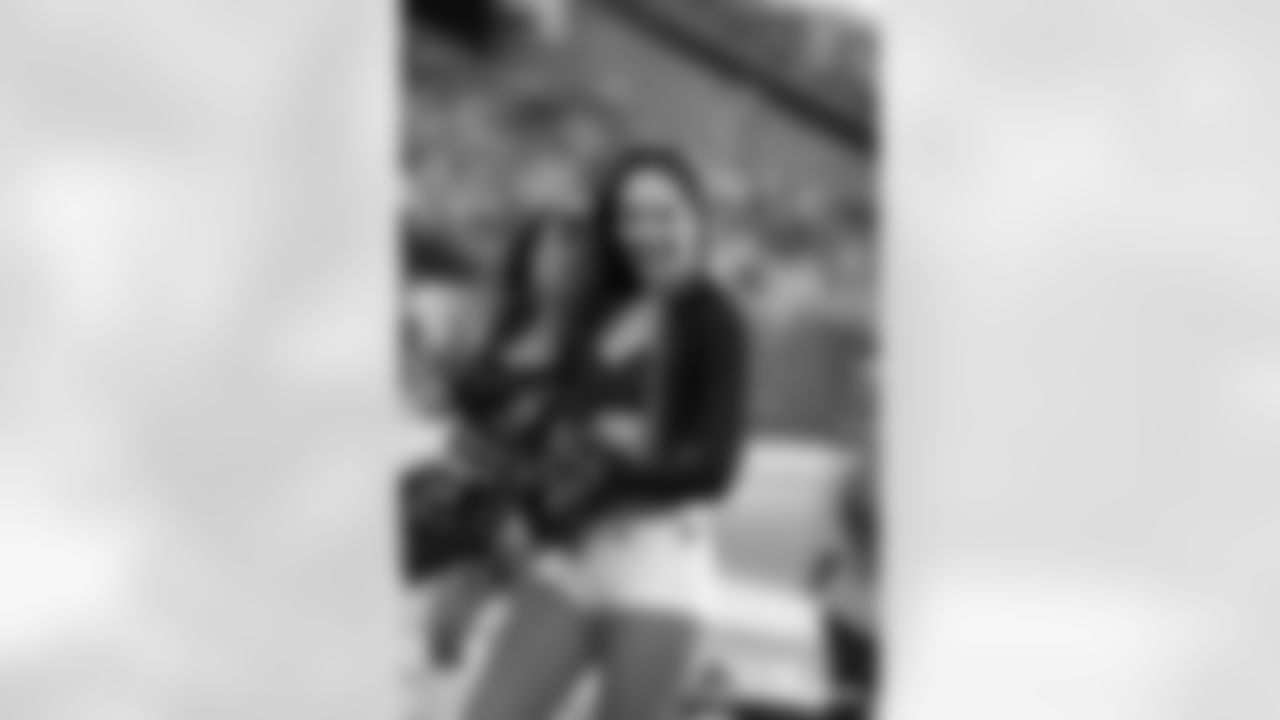 AF-110225-Cheer_Silverman417