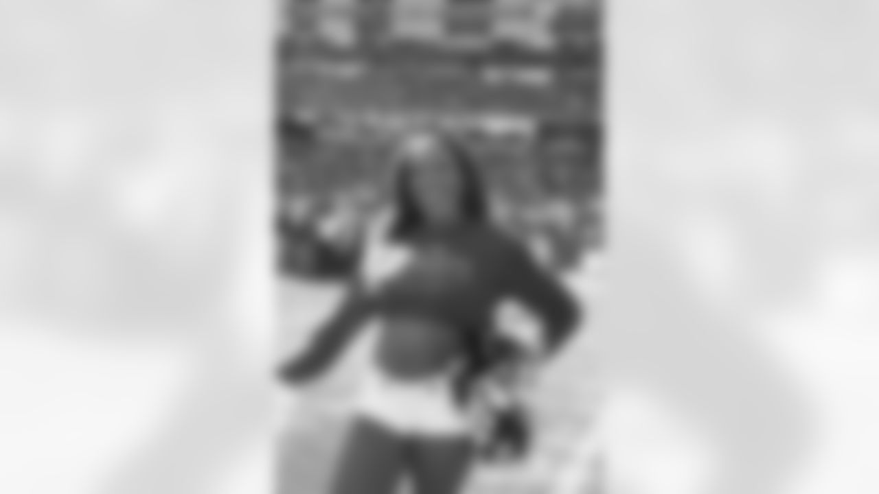 AF-110225_Darian0636