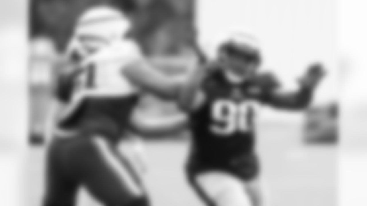 Nick Leverett & Jeremiah Pharms practices at Patriots Training Camp on August 3, 2024