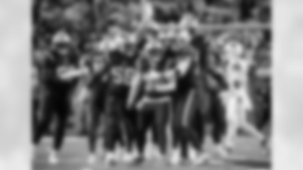 Andy Borregales hits a 52 yard field goal with 15 seconds remaining to give the Patriots a 23-20 lead.