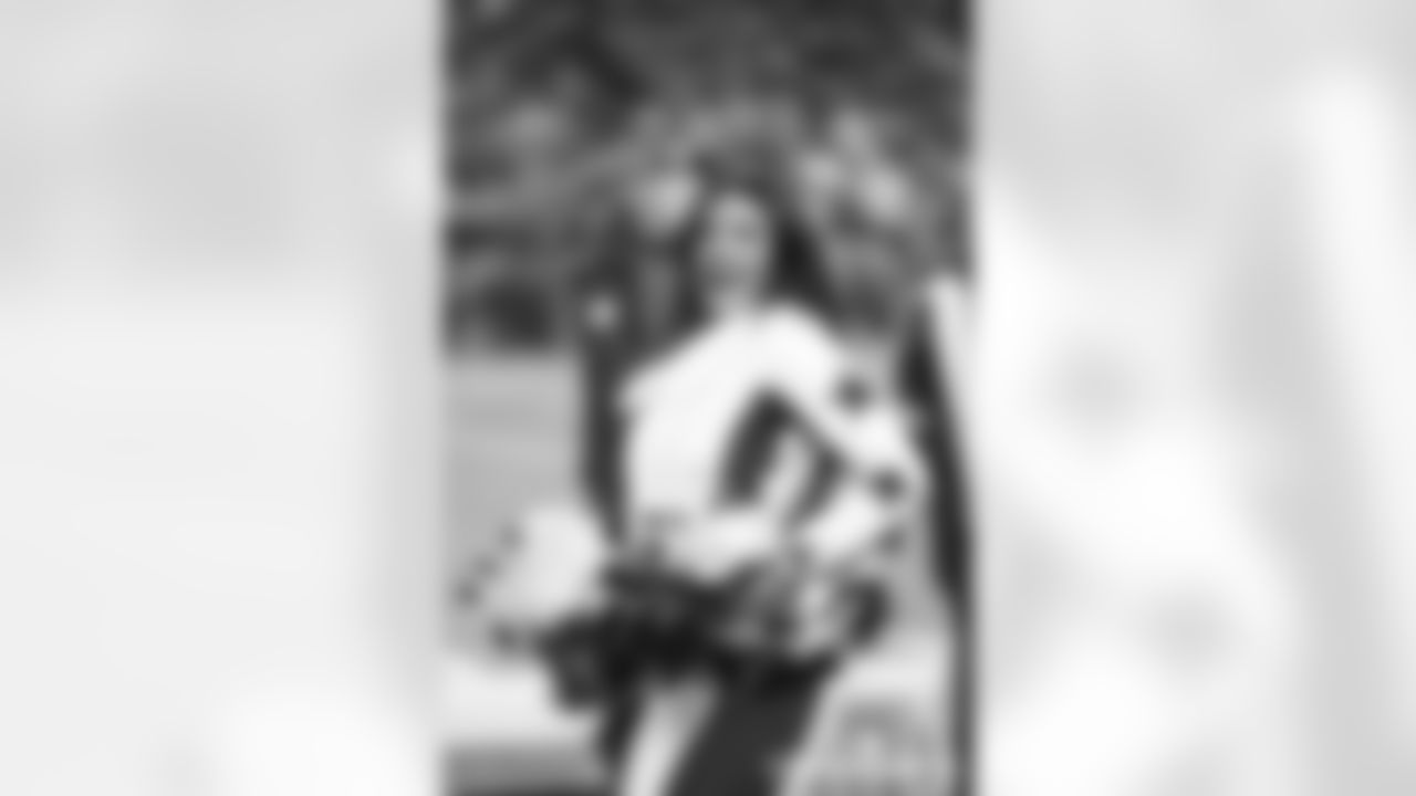 LAC-011126_Darian1323