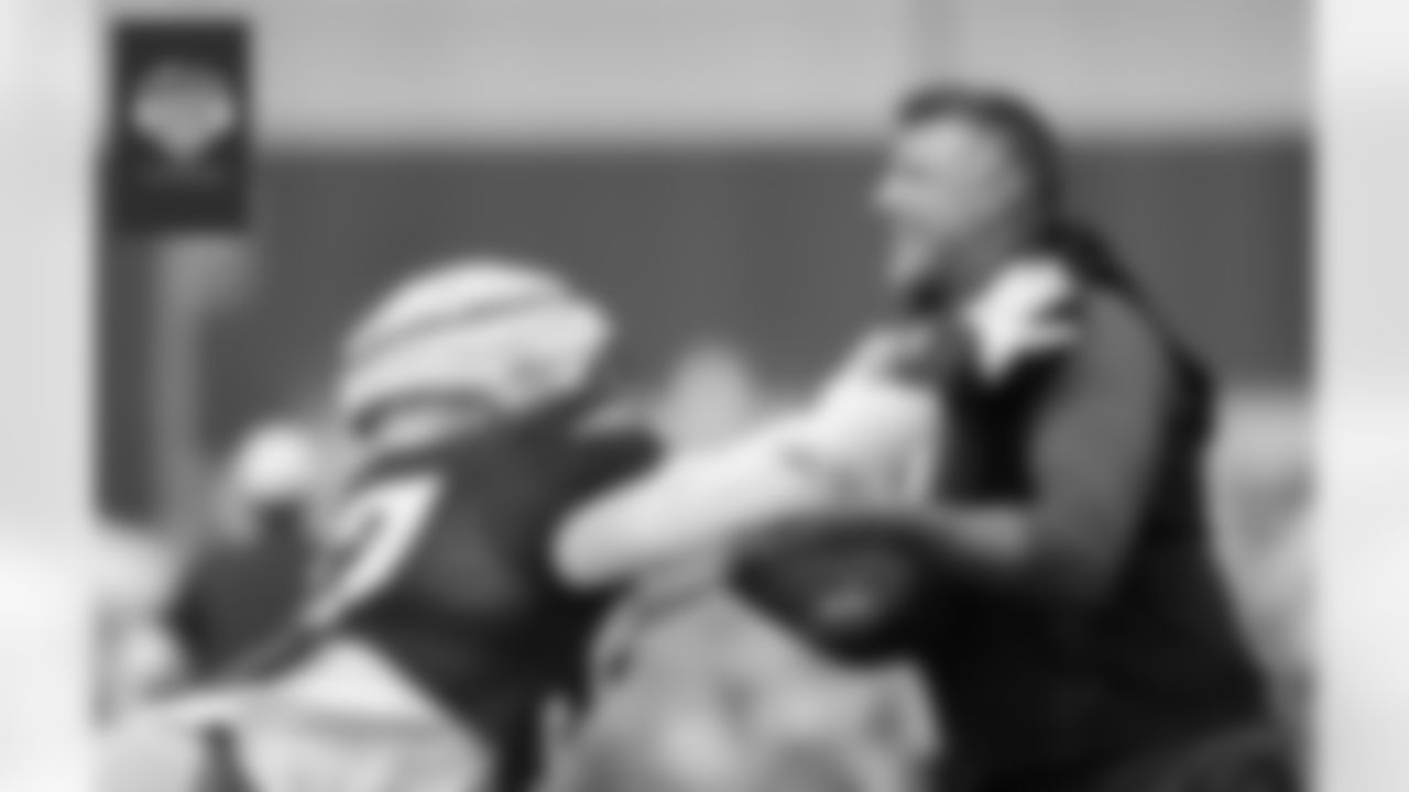 Mike Vrabel and Milton Williams