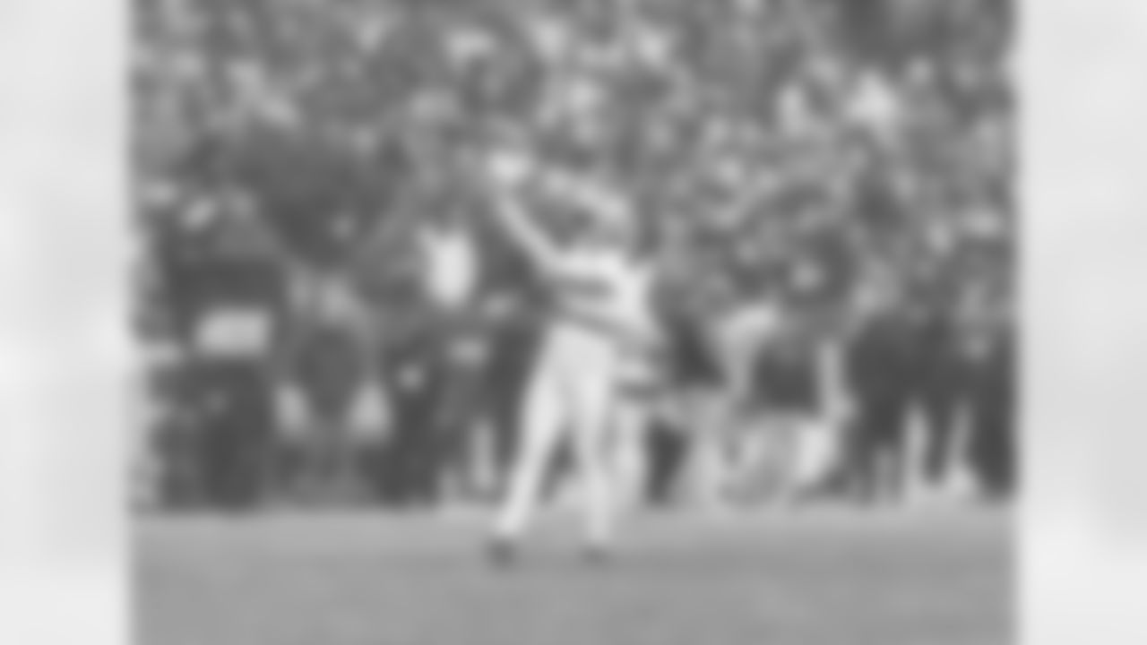 Andy Borregales kicks a 23-yard field goal to snap a 7-7 tie and give the Patriots the lead for good in the third quarter in their 10-7 win over the Broncos.