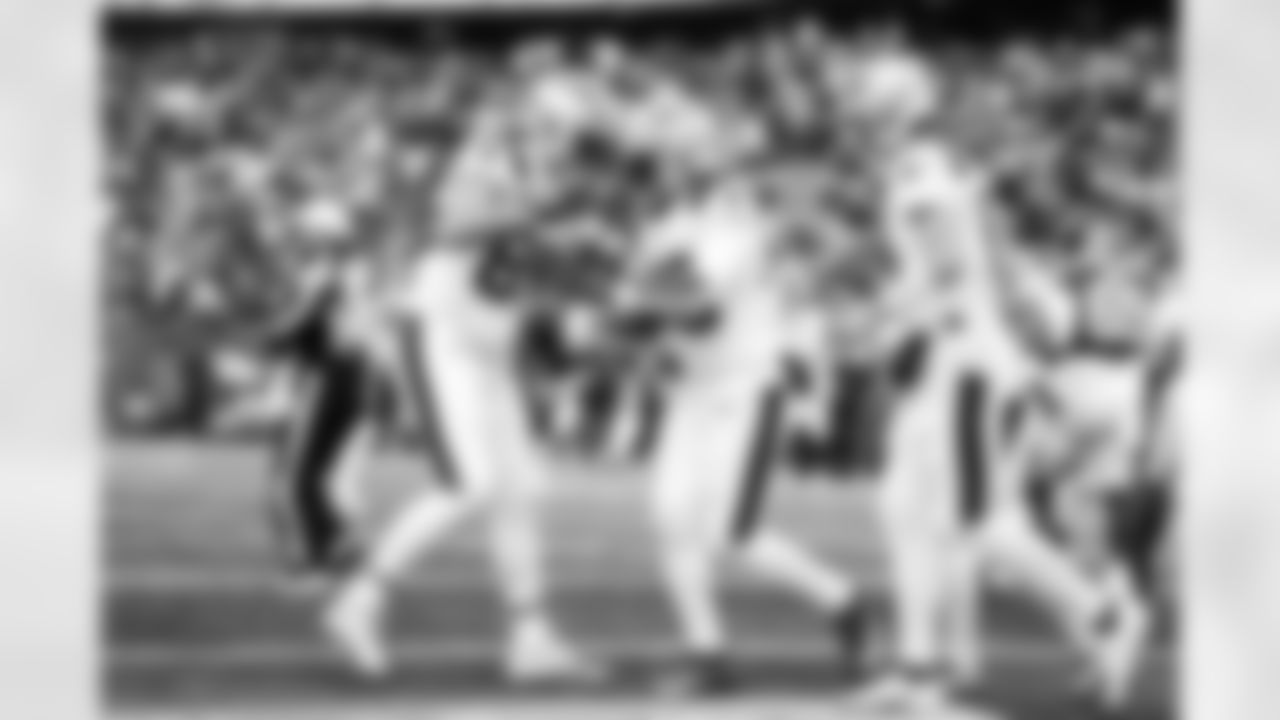 Rhamondre Stevenson, Hunter Henry