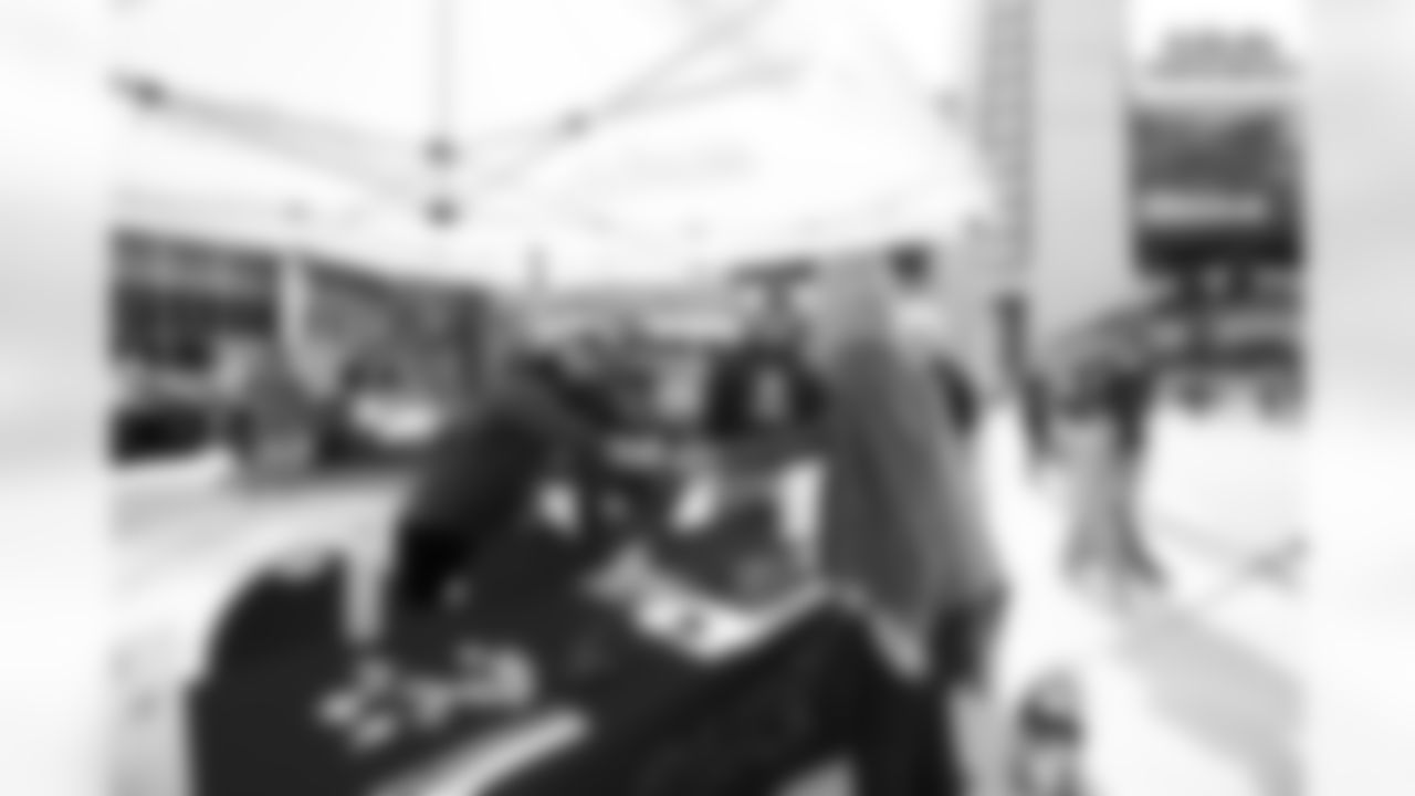 101925-Pawtriots-Tailgate_Ehle0106