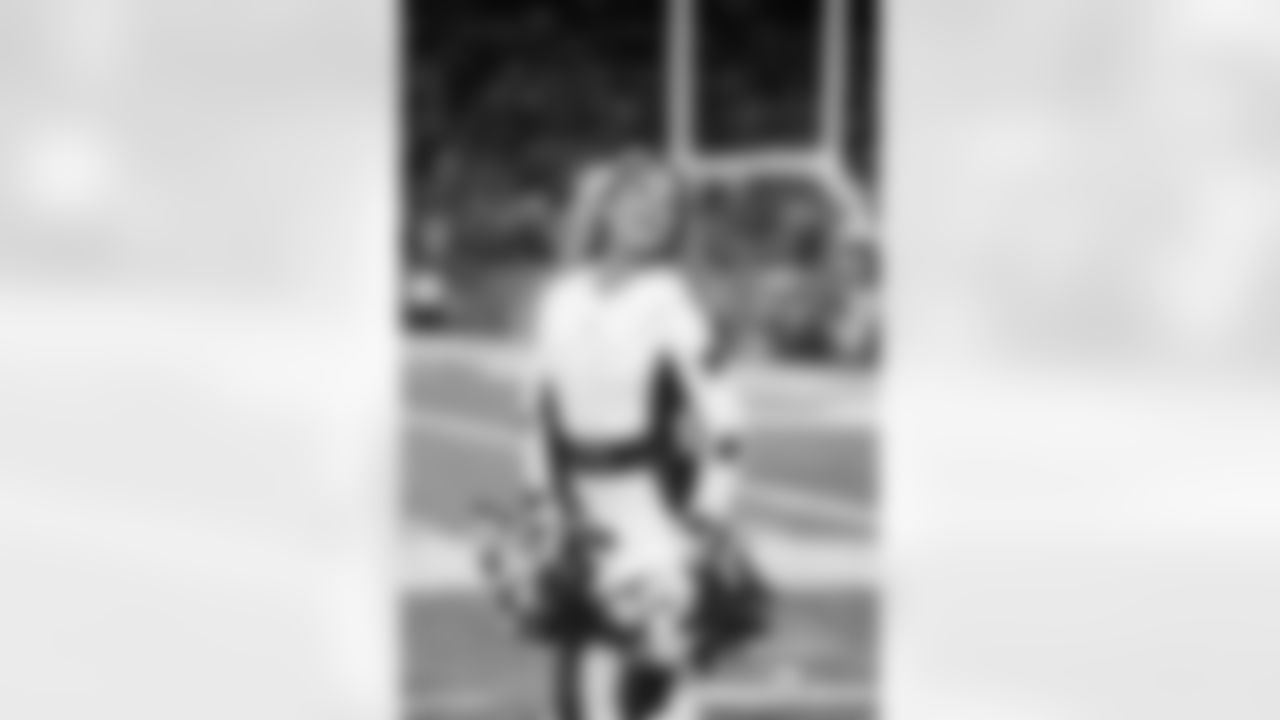 LAC-011126_Darian1513