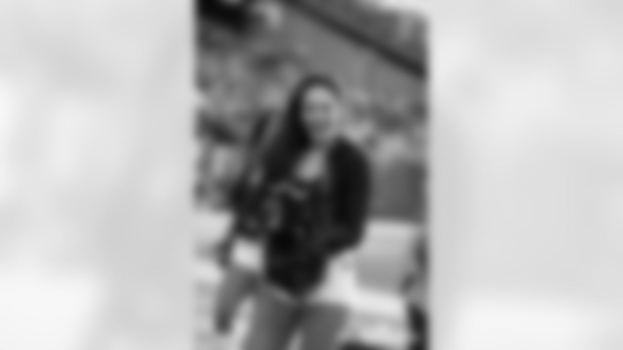 AF-110225-Cheer_Silverman414