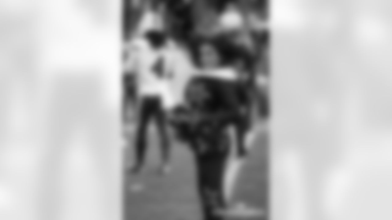 BB-121425-Cheer_Silverman0429