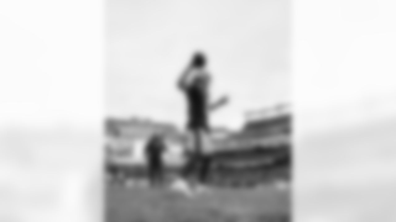 Drake Maye. Photo by Eric J. Adler