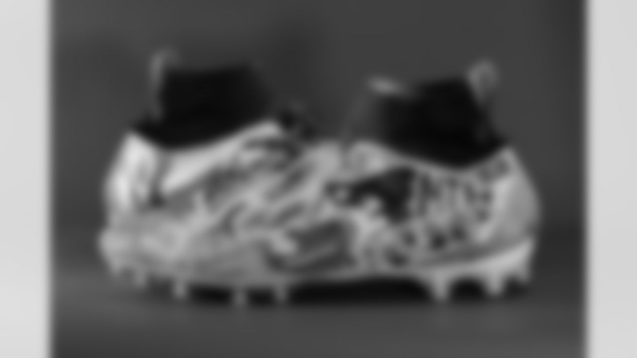 Austin Hooper's cleats supporting the Austin Hooper Foundation.