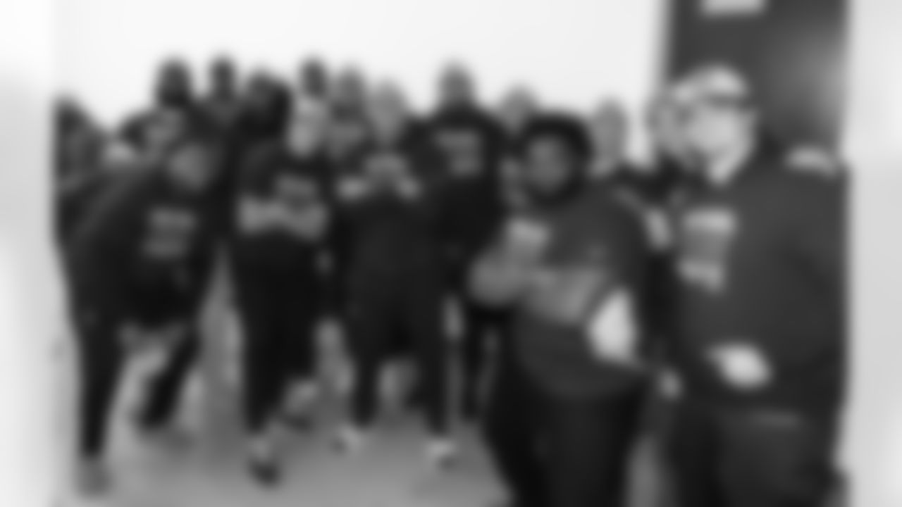 Ben Brown, Garrett Bradbury, Robert Kugler, Doug Marrone, Will Campbell, Caedan Wallace, Morgan Moses, Marcus Bryant, Mike Onwenu, Vederian Lowe, Drake Maye, Jason Houghtaling,