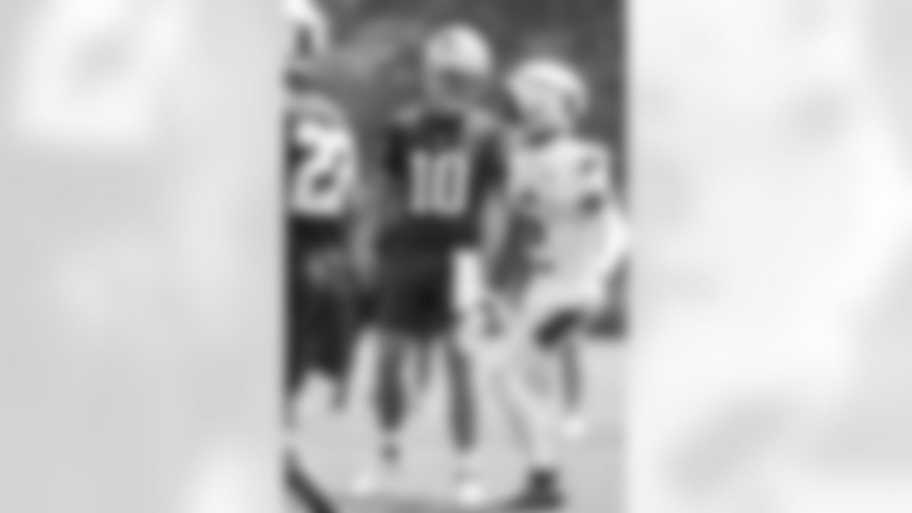 Drake Maye & Javon Baker practice at Patriots Training Camp on August 1, 2024