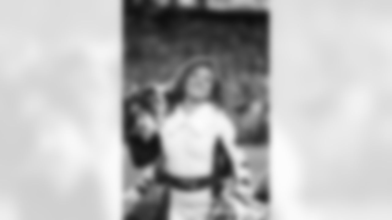 LAC-011126_Darian1354