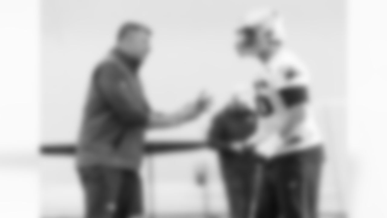 Mike Vrabel and Will Campbell
