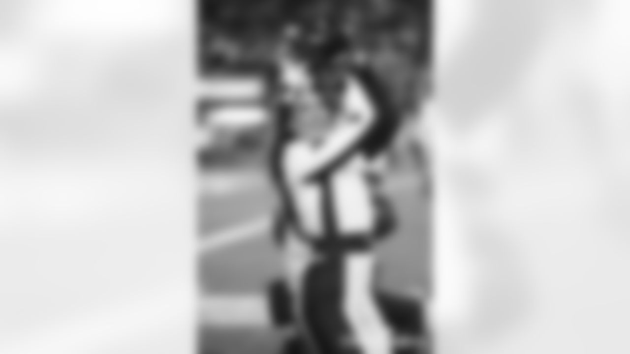 LAC-011126_Darian1298