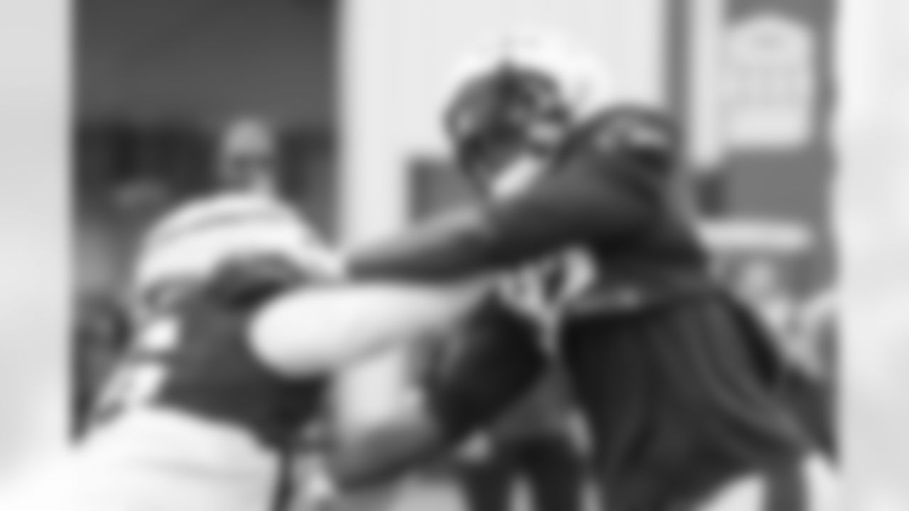 Sam Roberts & Keion White practice at Patriots Training Camp on July 30, 2024