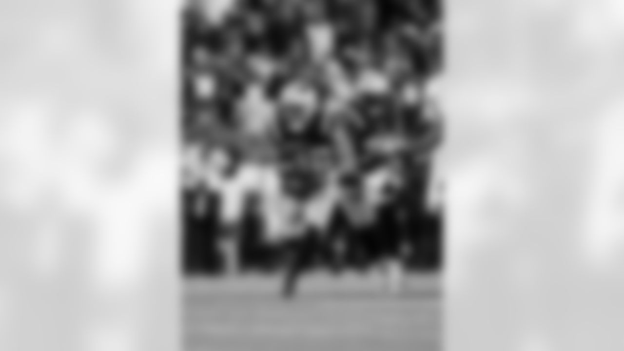 TreVeyon Henderson. Photo by Eric J. Adler