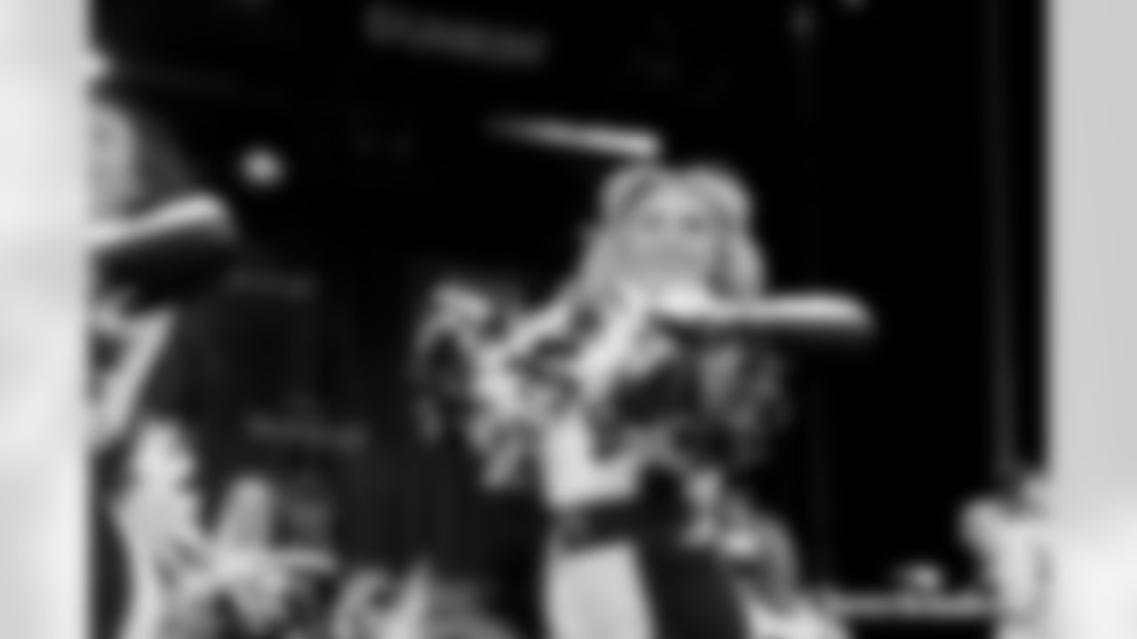 020126-SBLX-SendOffRally_Adler1066