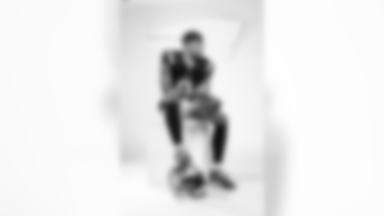 Gonzalez_Christain_PhotoSpecialty_Adler050