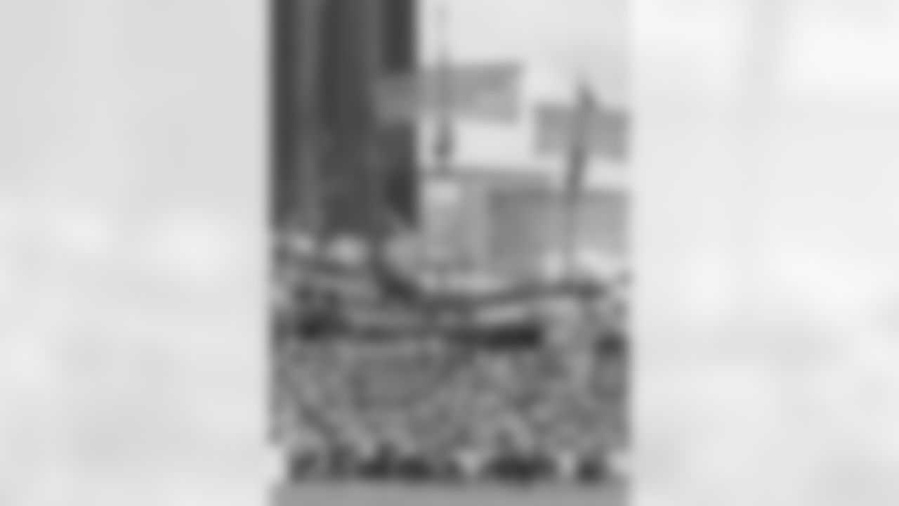 TBB-110925_Adler4014