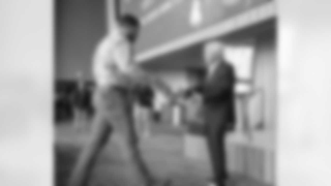 060225-AndrewsRetirement_Silverman0282
