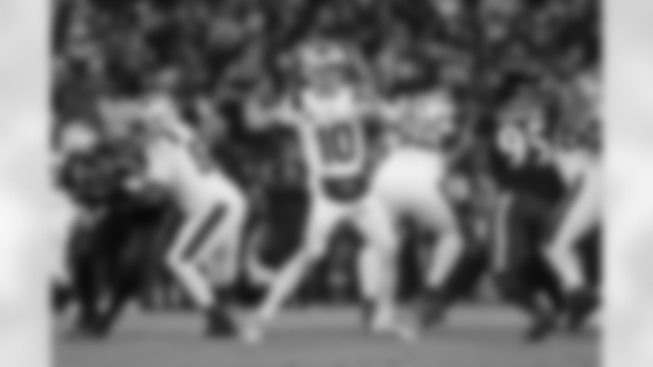 Drake Maye. Photo by Eric J. Adler