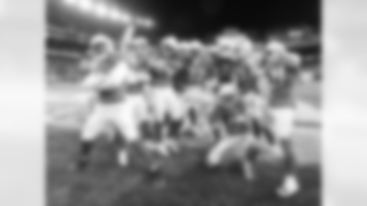 K'Lavon Chaisson, Dell Pettus, Jahlani Tavai, Anfernee Jennings, Carlton Davis III, Jaylinn Hawkins, Craig Woodson, Christian Gonzalez