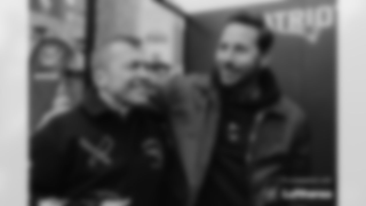 Lothar Mattahäus und Claudio Pizarro beim Patriots Tailgating