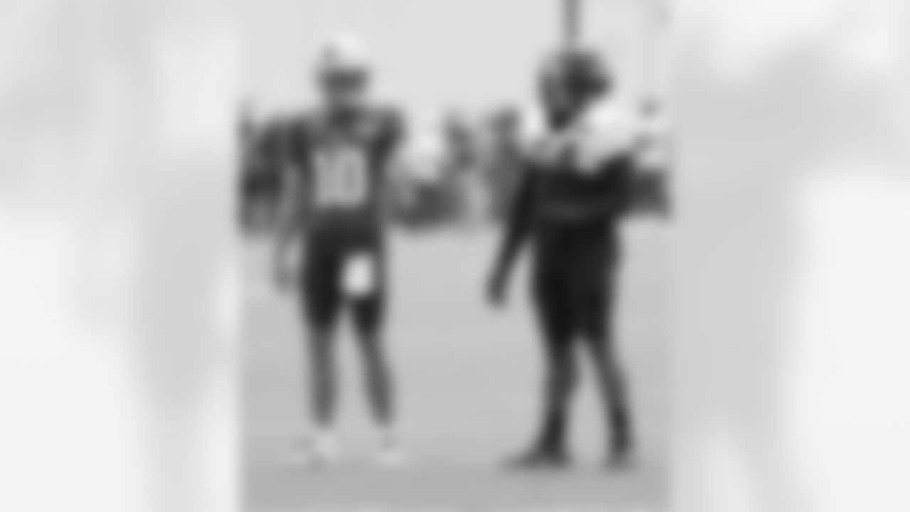 Drake Maye and Bobby Wagner