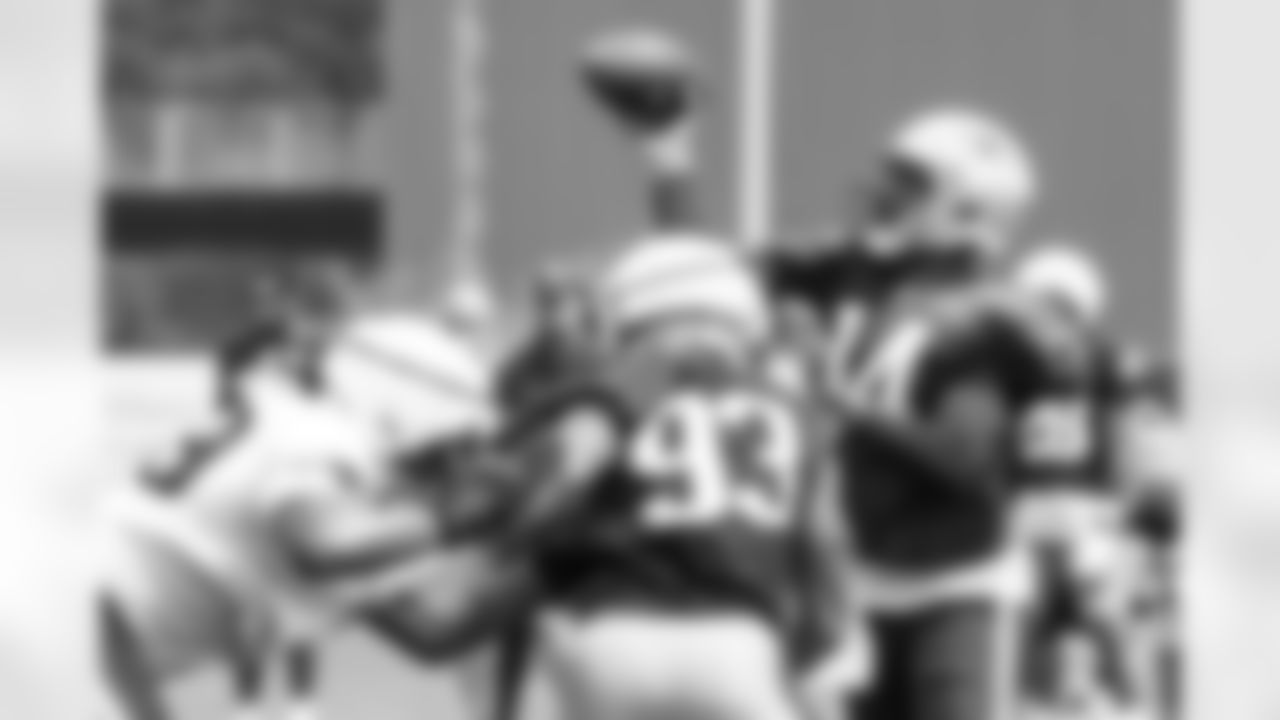 Jacoby Brissett practices at Patriots Training Camp on August 2, 2024