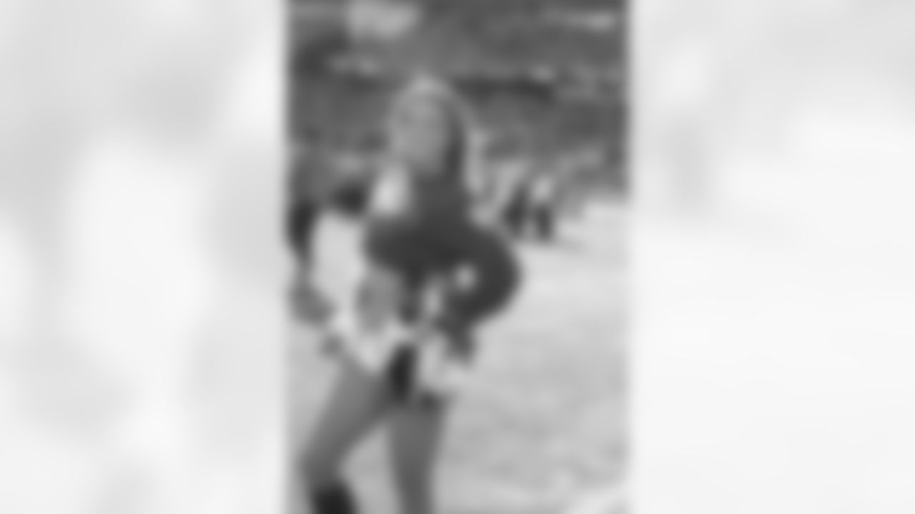 AF-110225_Darian0627